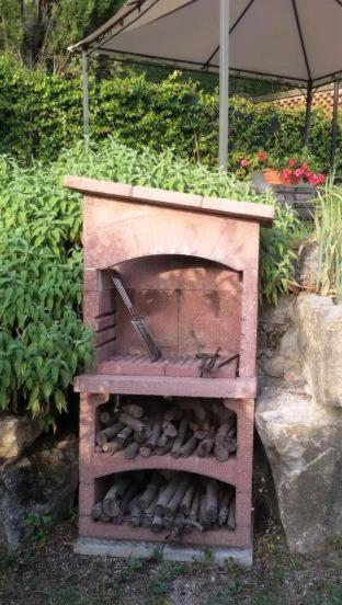 Bilocale In Strada Vestricciano Genna Con Giardino Privato Apartment