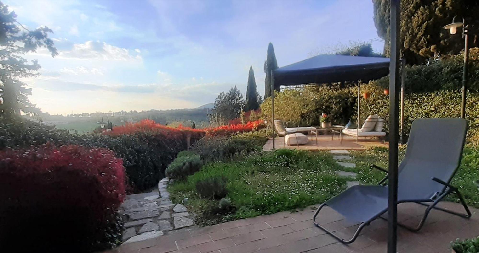 Bilocale In Strada Vestricciano Genna Con Giardino Privato * Perugia
